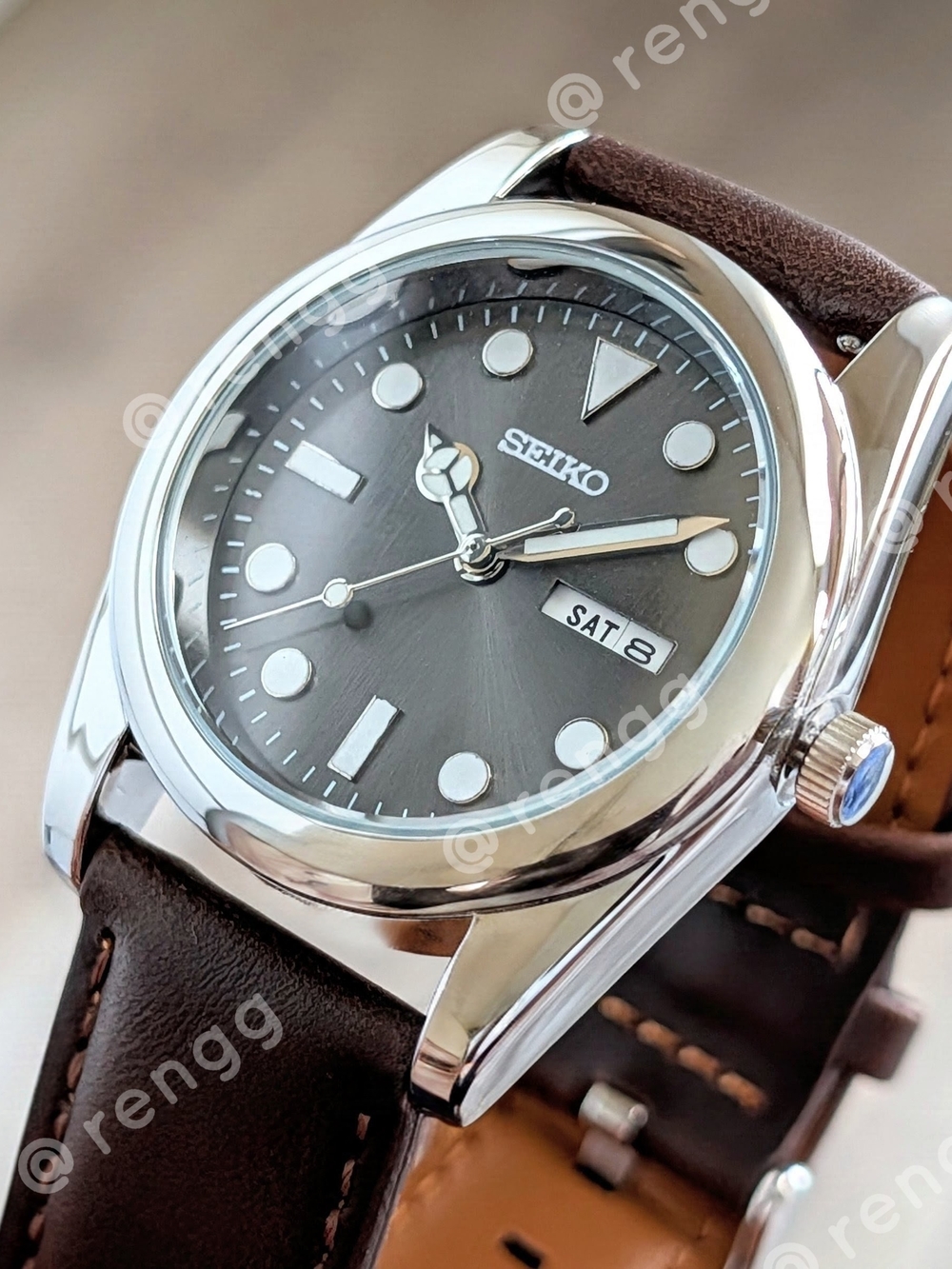 37mm Seiko Men's  Mod Dress Watch Day/Date Gray Dial